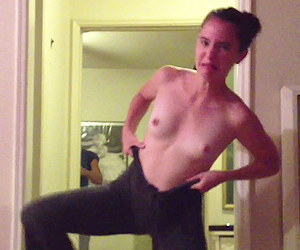 tab/thumbs/alexa-nikolas/name.png Sex Tape