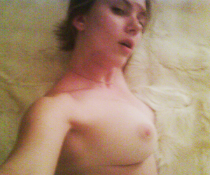 tab/thumbs/scarlett-johansson/name.png Sex Tape